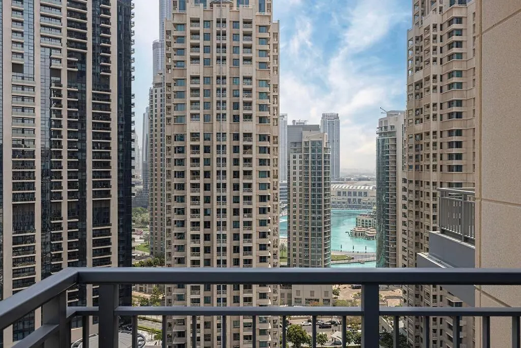 Apartment Lux Unit With Burj & Fountain View I Walk Dubai Mall